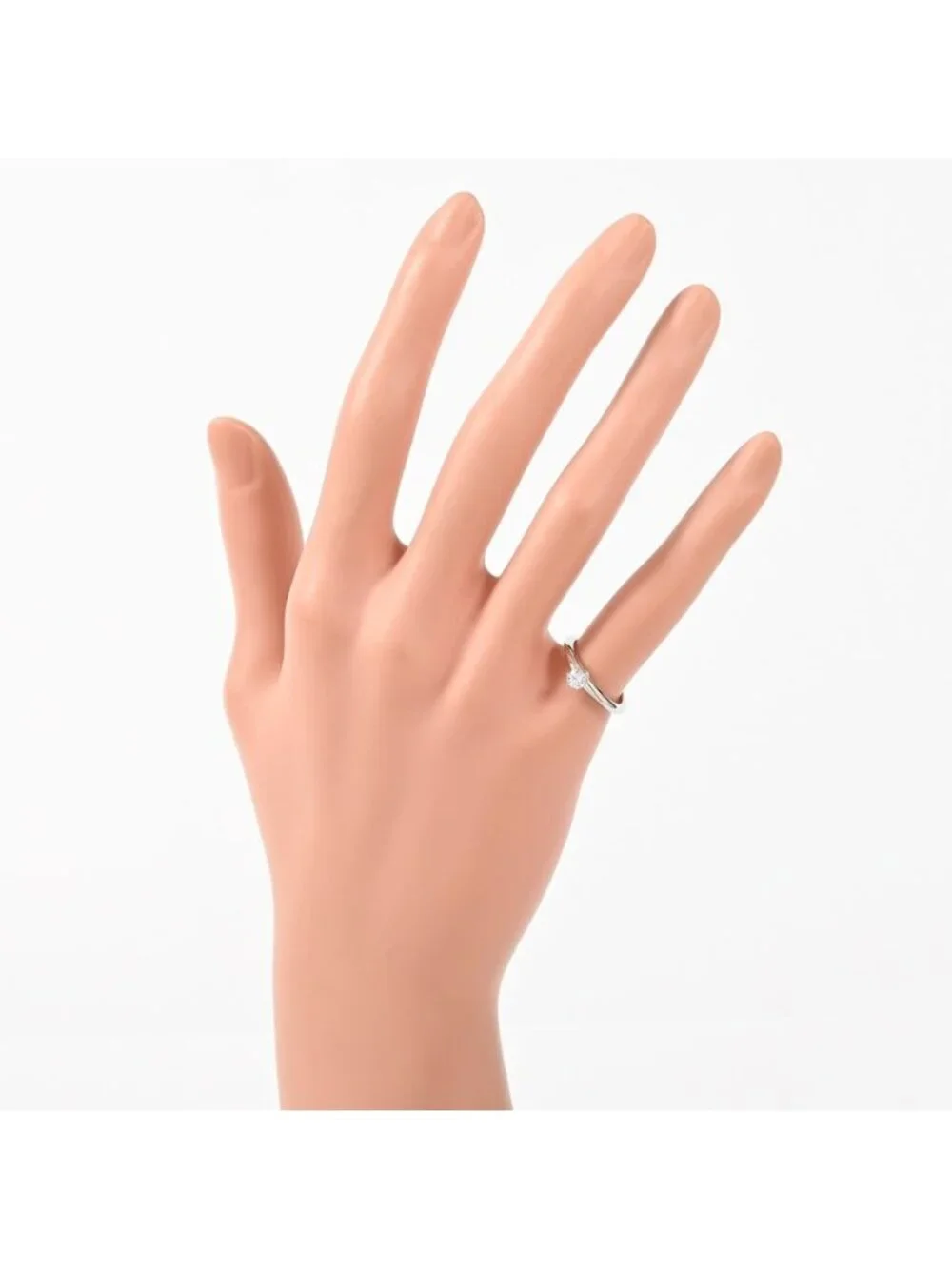 Tiffany & Co Ring Classic Solitaire